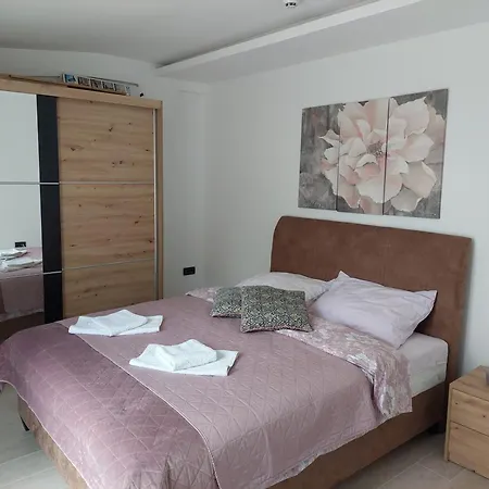 Apartment Milmari Venera *